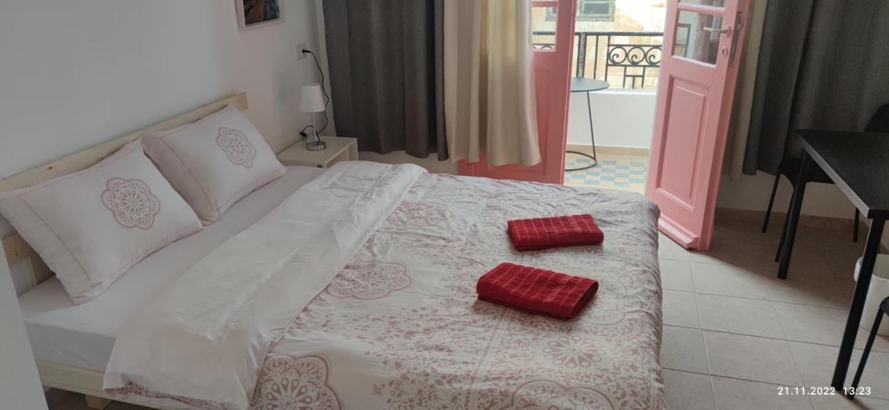 Guesthouse Comfy - Separate Rooms In The Apartment For A Relaxing Holiday Haifa Bagian luar foto