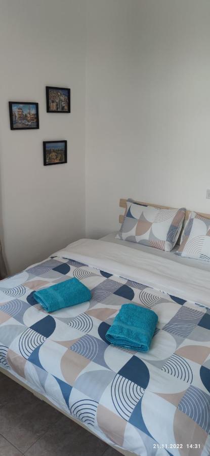 Guesthouse Comfy - Separate Rooms In The Apartment For A Relaxing Holiday Haifa Bagian luar foto