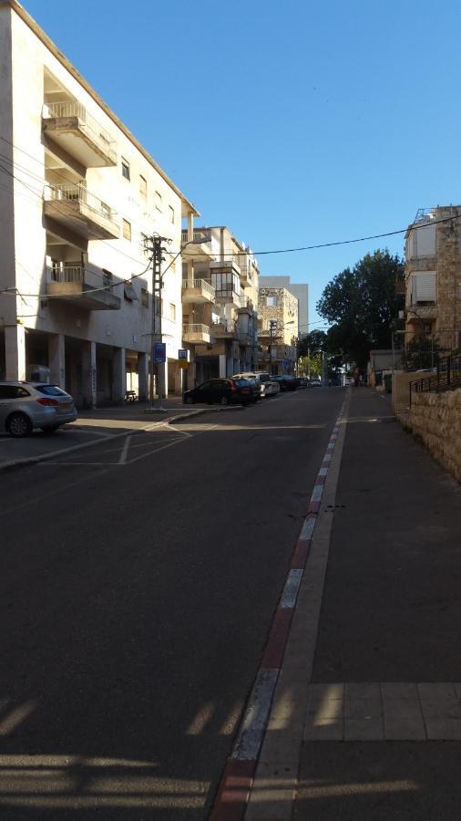 Guesthouse Comfy - Separate Rooms In The Apartment For A Relaxing Holiday Haifa Bagian luar foto