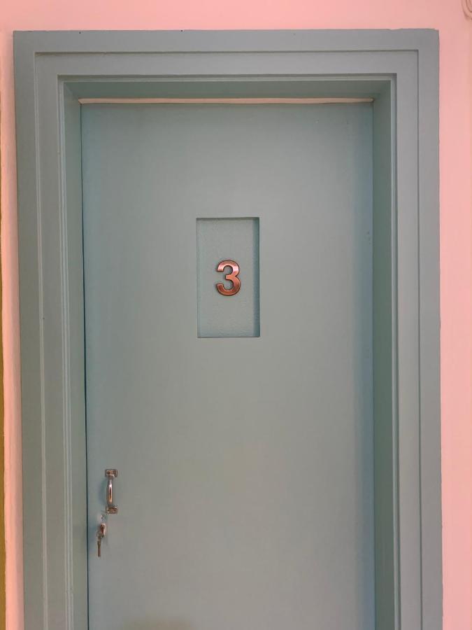 Guesthouse Comfy - Separate Rooms In The Apartment For A Relaxing Holiday Haifa Bagian luar foto